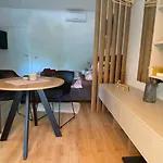 Apartman Artatore24 - Modern And Stylish *